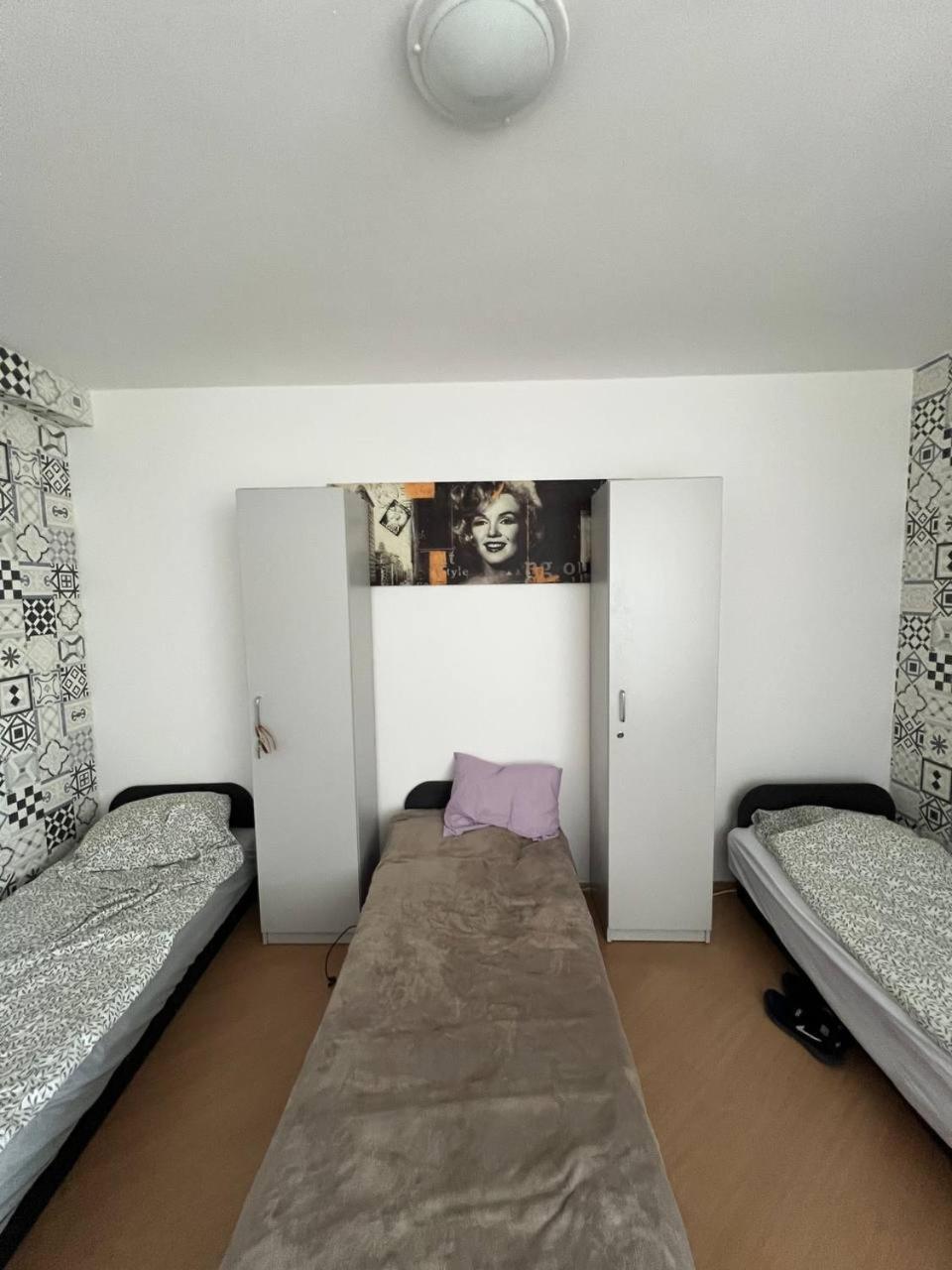 Hostel „U Sashka” ワルシャワ エクステリア 写真